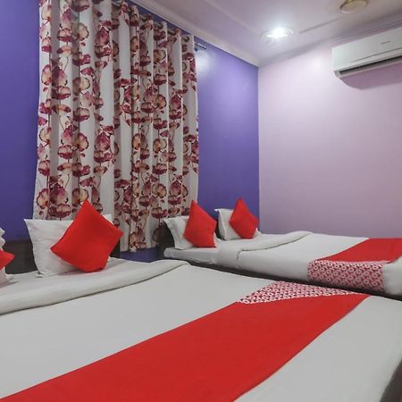 Oyo 60651 Hotel Arya 바라나시 외부 사진
