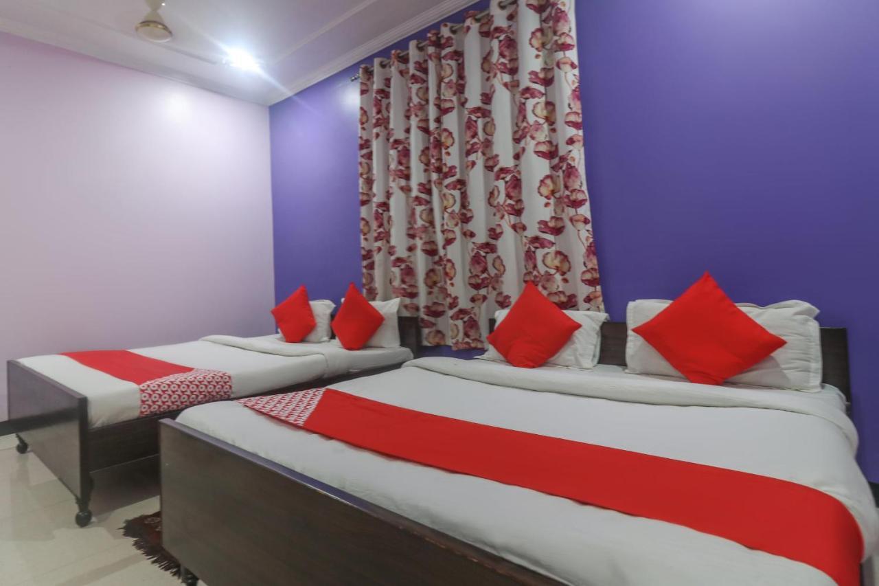 Oyo 60651 Hotel Arya 바라나시 외부 사진
