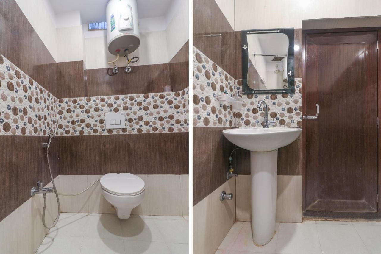 Oyo 60651 Hotel Arya 바라나시 외부 사진