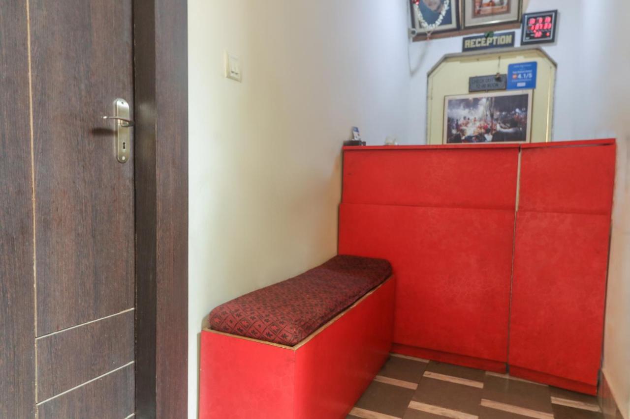 Oyo 60651 Hotel Arya 바라나시 외부 사진